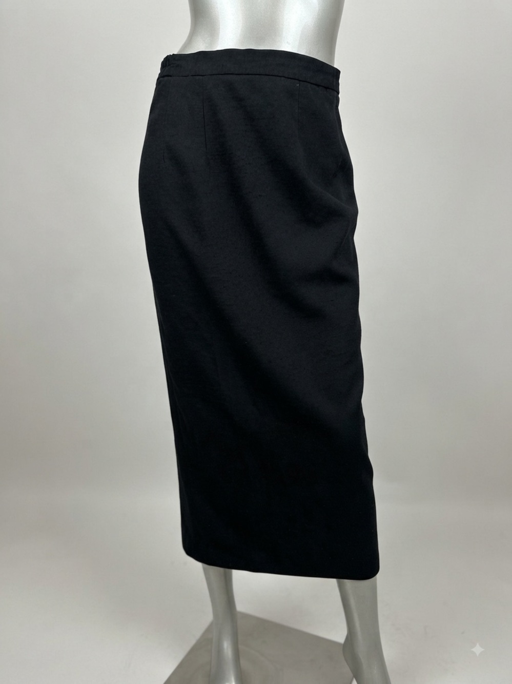 Wally Women’s Black Long Pencil Skirt Size 4 Pleated Back Vent